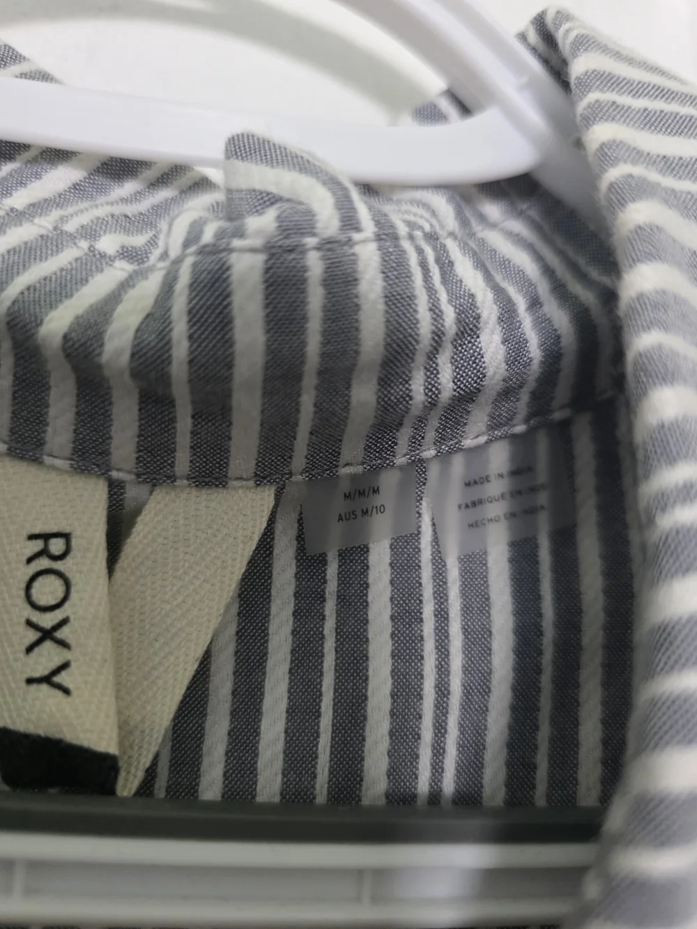Roxy Women’s Gray & White Stripe Button-Front Shirt Dress Medium 19" P2P - Picture 4 of 7